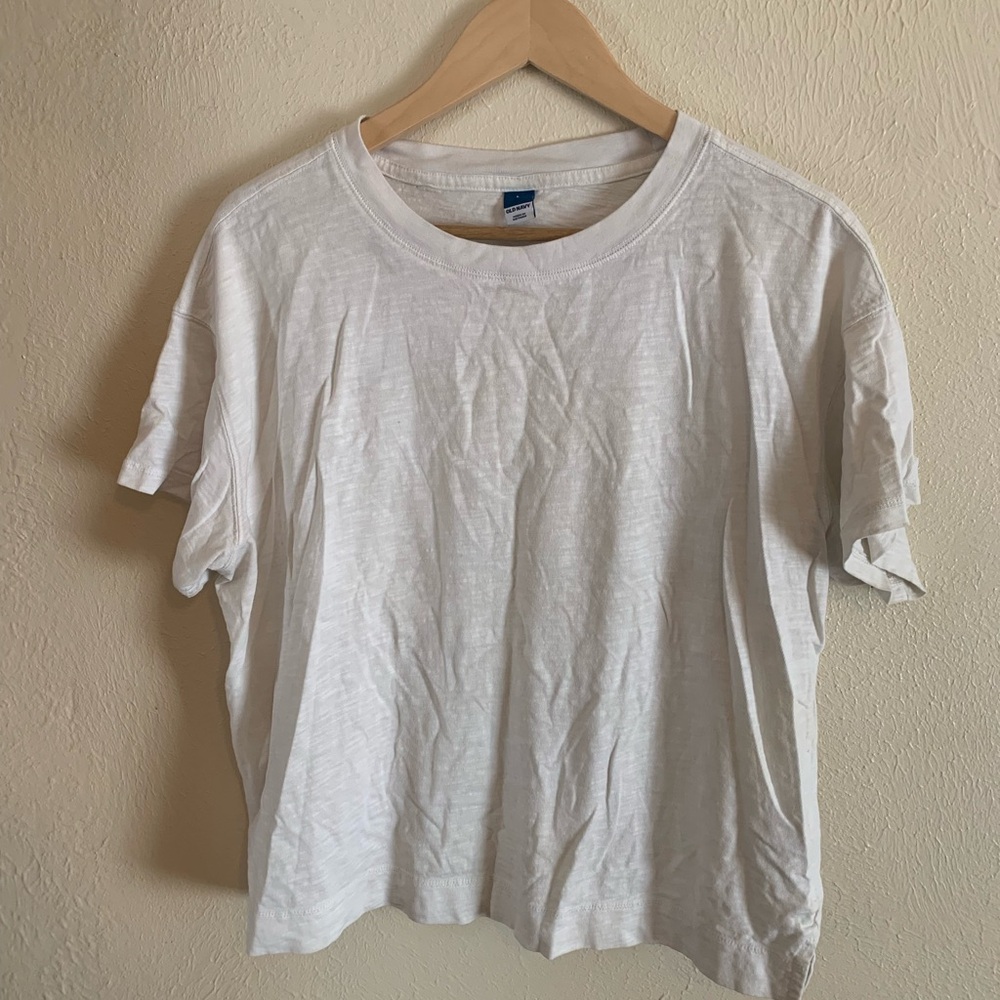 Old Navy White Short Sleeve Tee